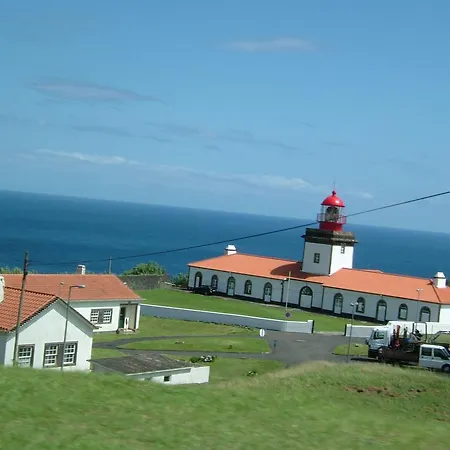 Moradias Estacao Radio Naval , Moradia Do Porto Holiday home Lajes das Flores