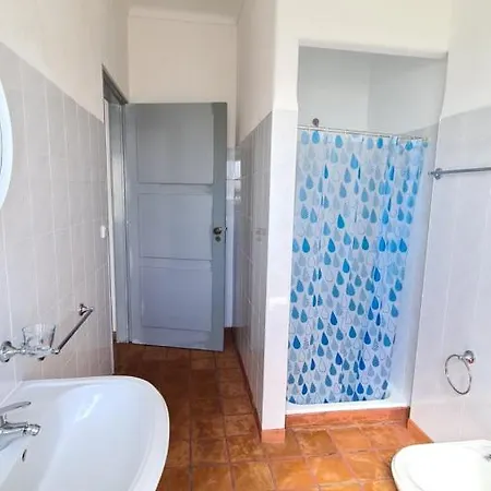 Moradias Estacao Radio Naval , Moradia Do Porto 別荘