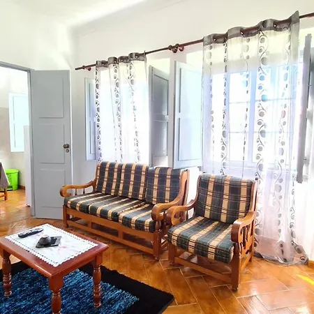 別荘 Moradias Estacao Radio Naval , Moradia Do Porto Lajes das Flores